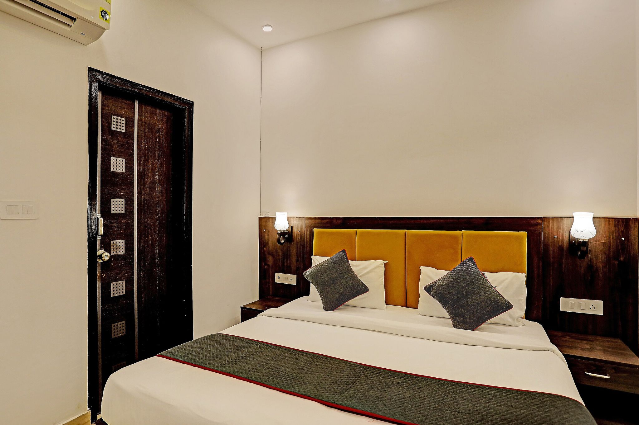 Super Collection O Sector 55 Noida Near Noida Stadium Classic 3