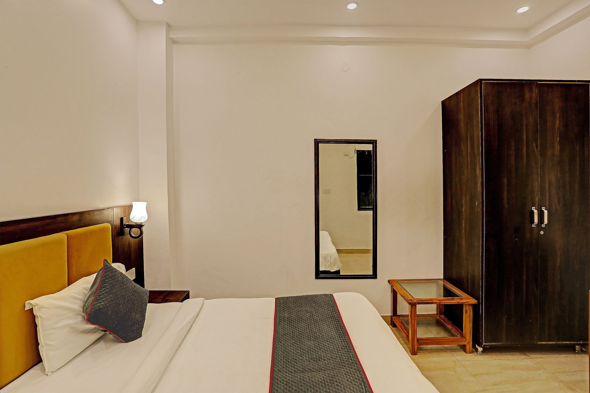 Super Collection O Sector 55 Noida Near Noida Stadium Classic 7