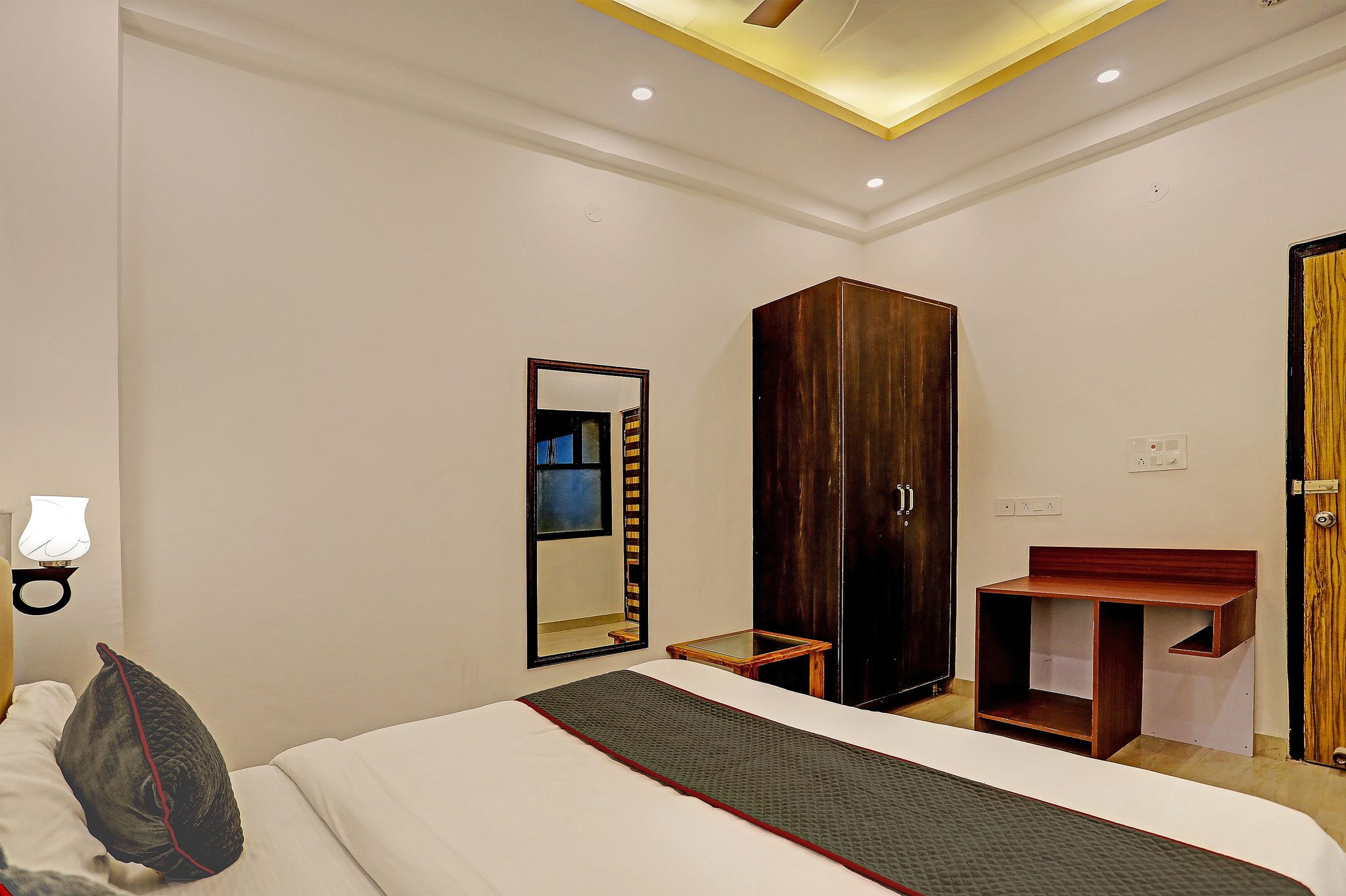 Super Collection O Sector 55 Noida Near Noida Stadium Classic 10