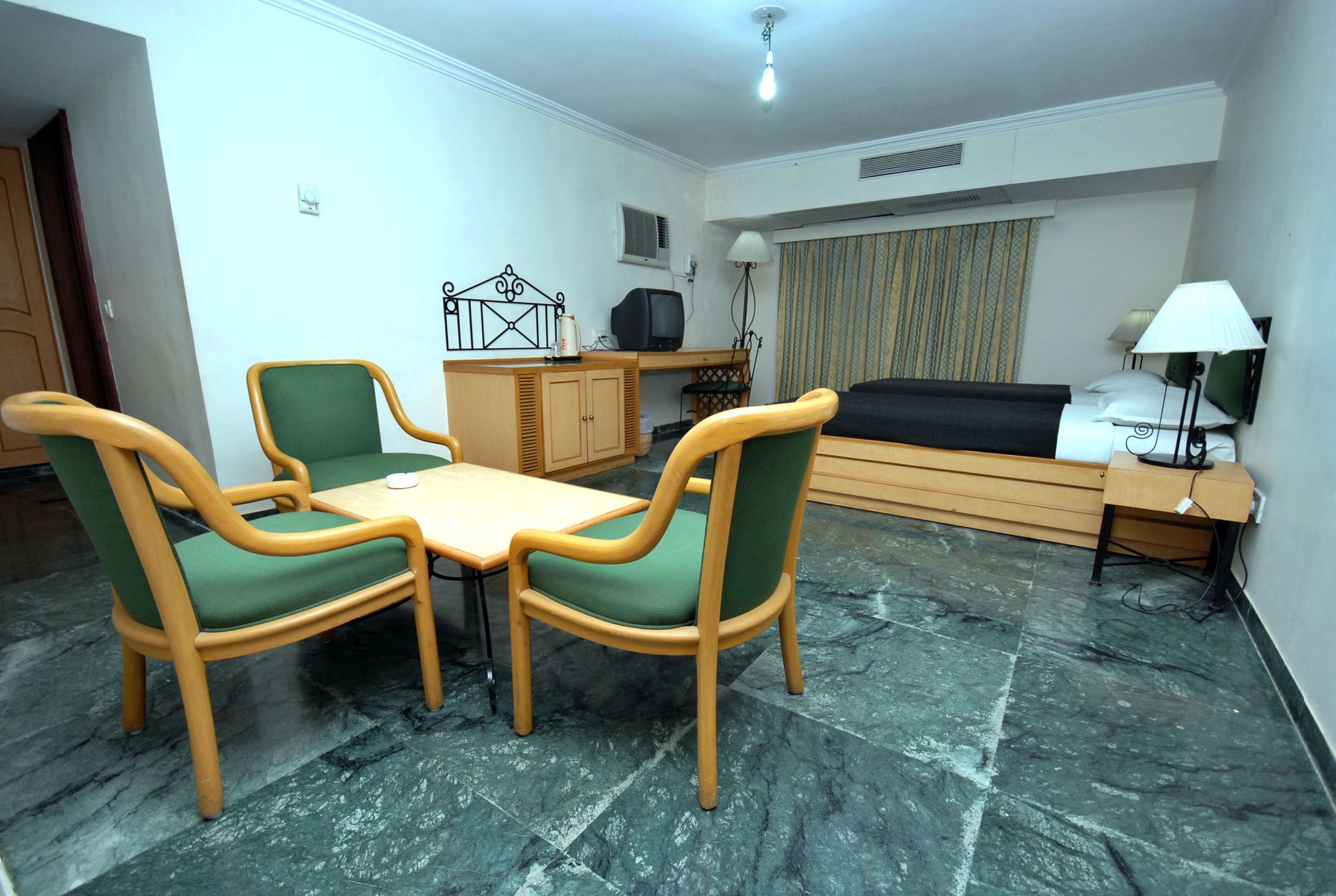 Hotel Airport, Vadodara Club Select Room 2