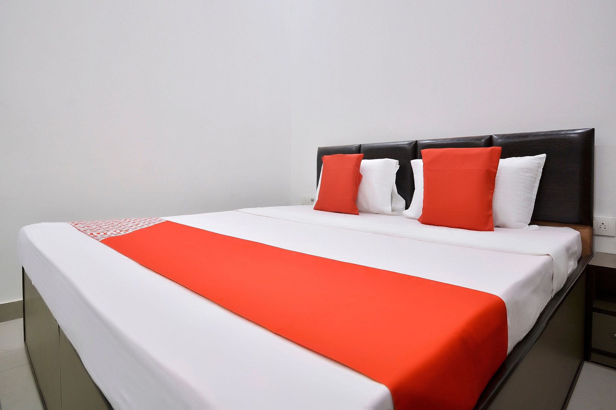 Hotel O Silver Arc Mall Ludhiana Formerly White Solitaire Classic 7