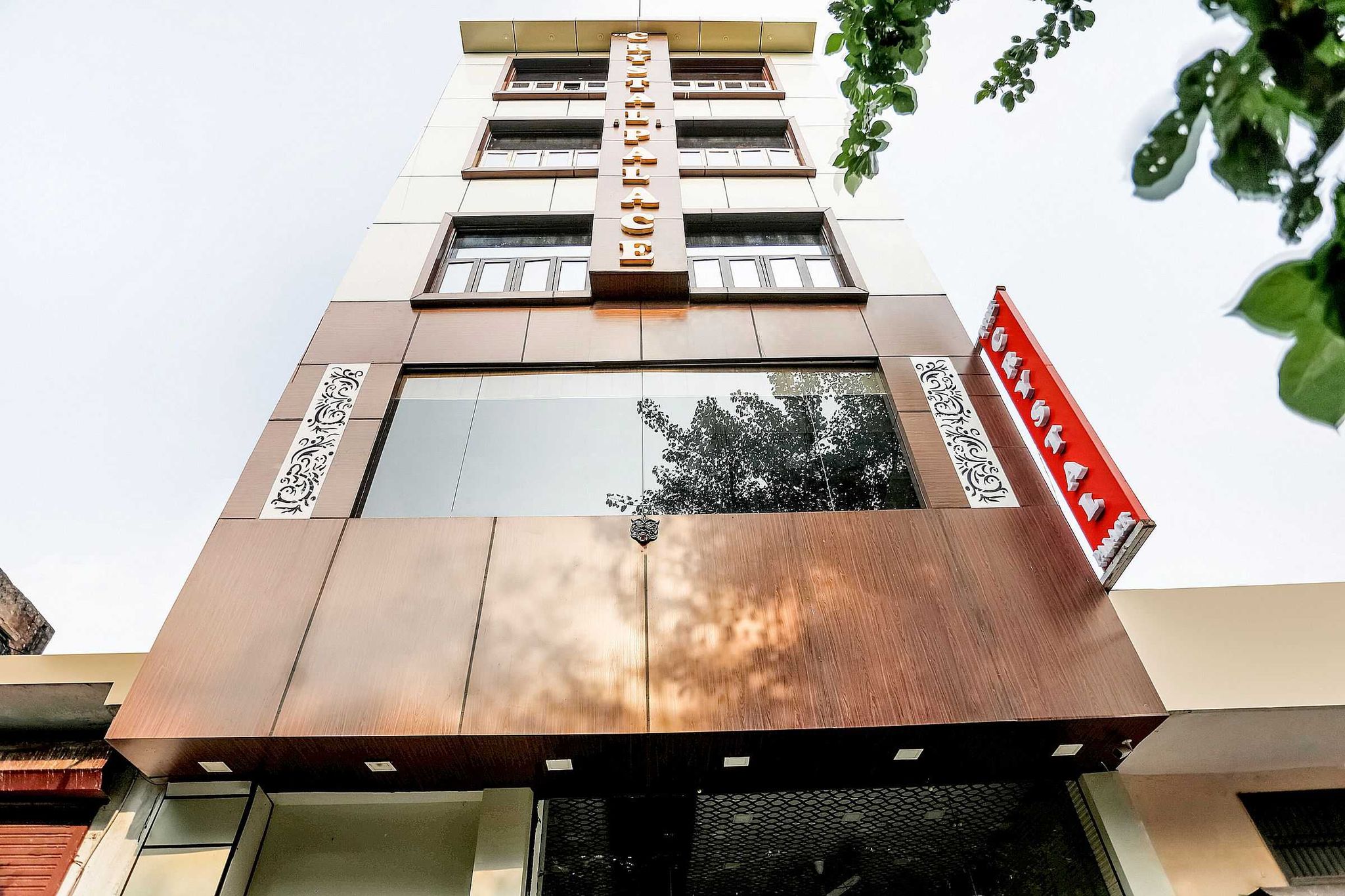 Collection O The Crystal Palace.