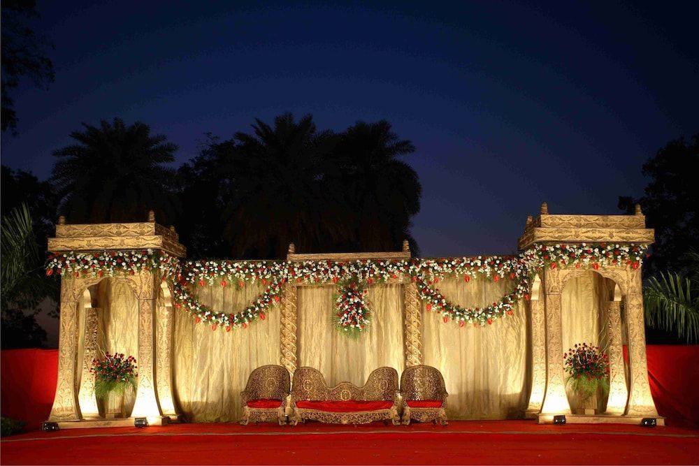 undefined Hotel Express Residency Vadodara 9