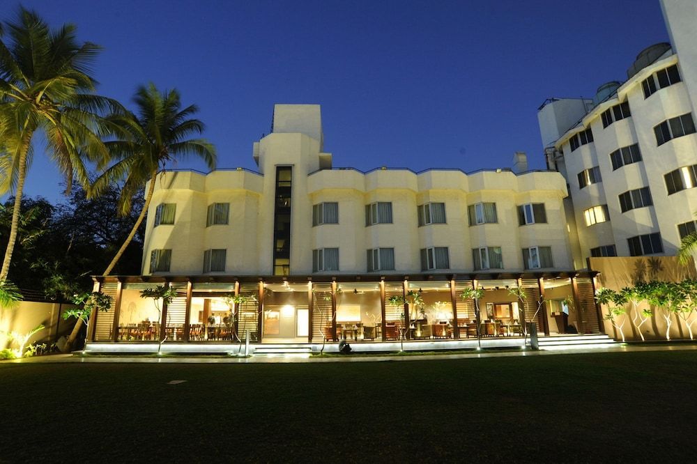 undefined Hotel Express Residency Vadodara 6