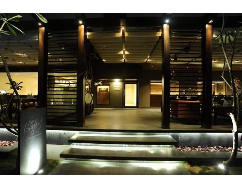 undefined Hotel Express Residency Vadodara 8
