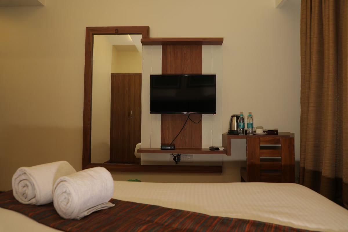 Side Image 2