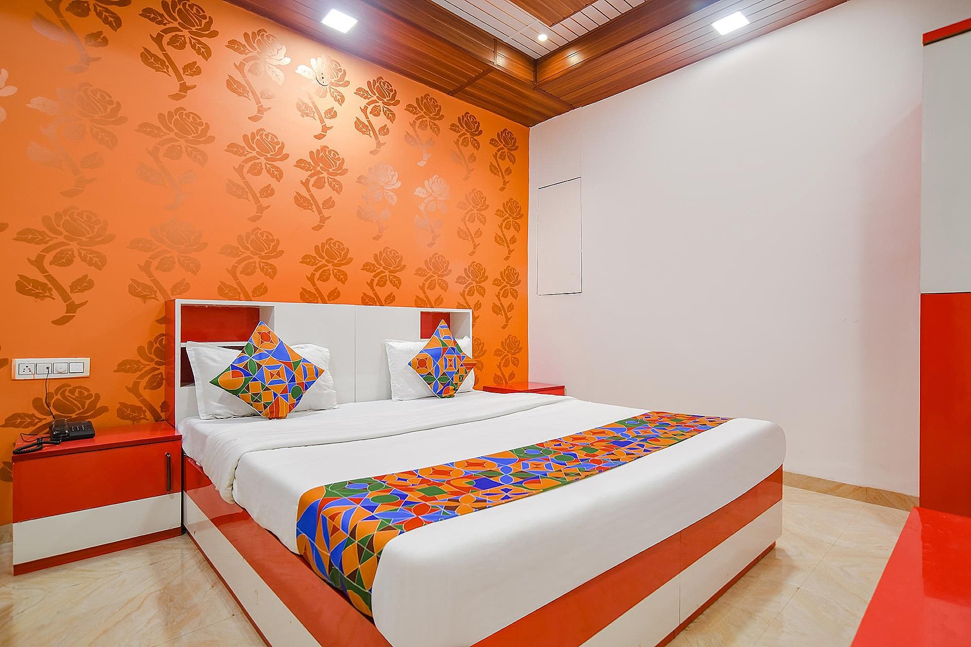 FabHotel Dream paradise Deluxe Room 4