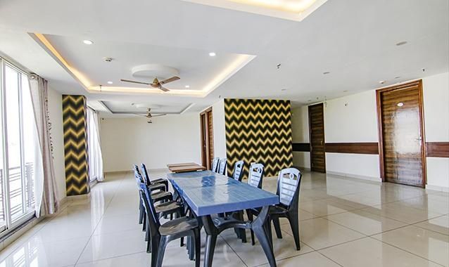 Food & Dining