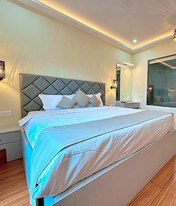 La Baga Beach Hotel Deluxe Room 2