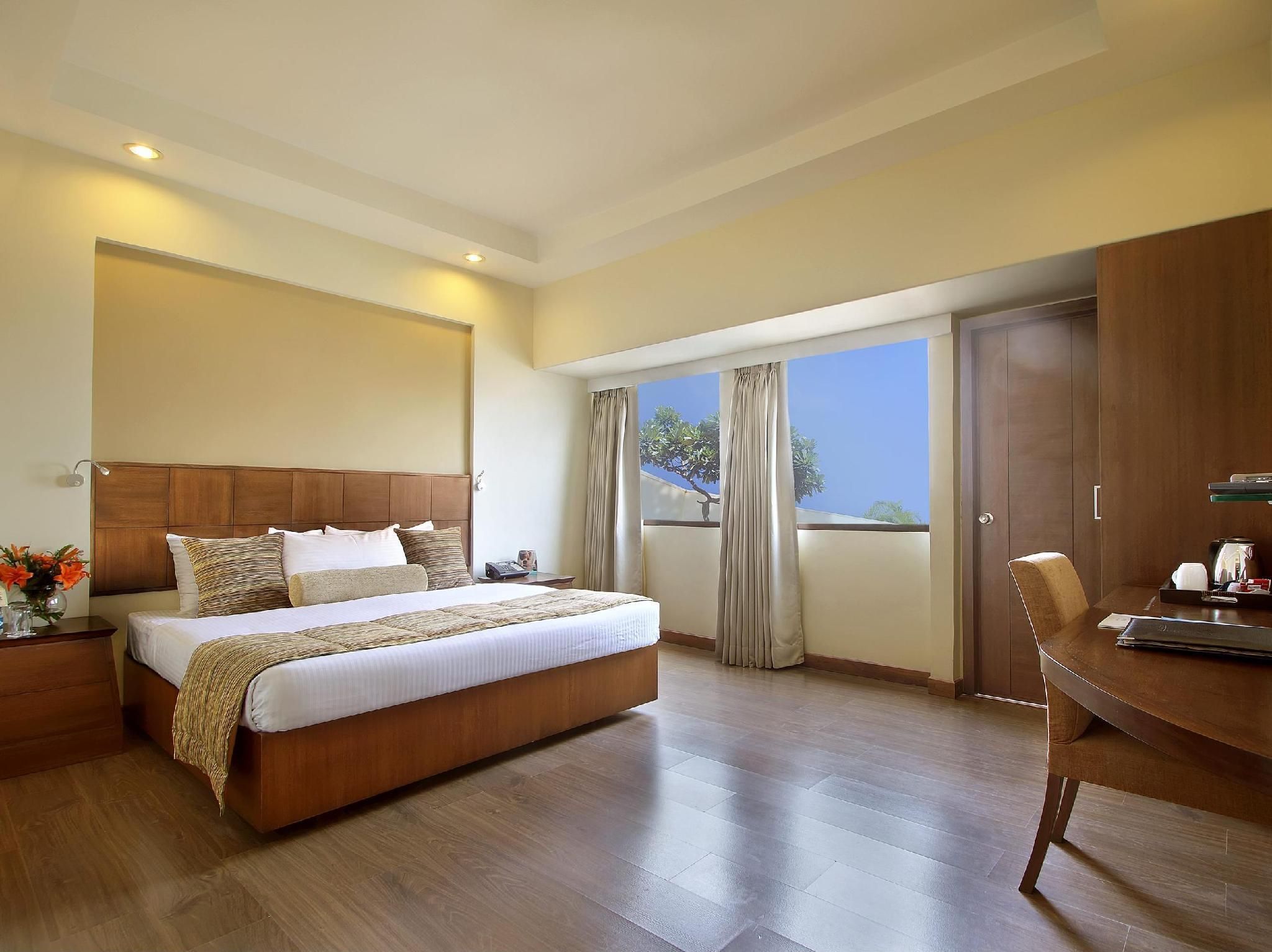 undefined Hotel Express Towers 9