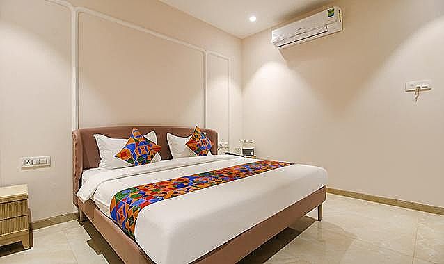 FabHotel Sharma & Vishnu Garden Deluxe Room 3
