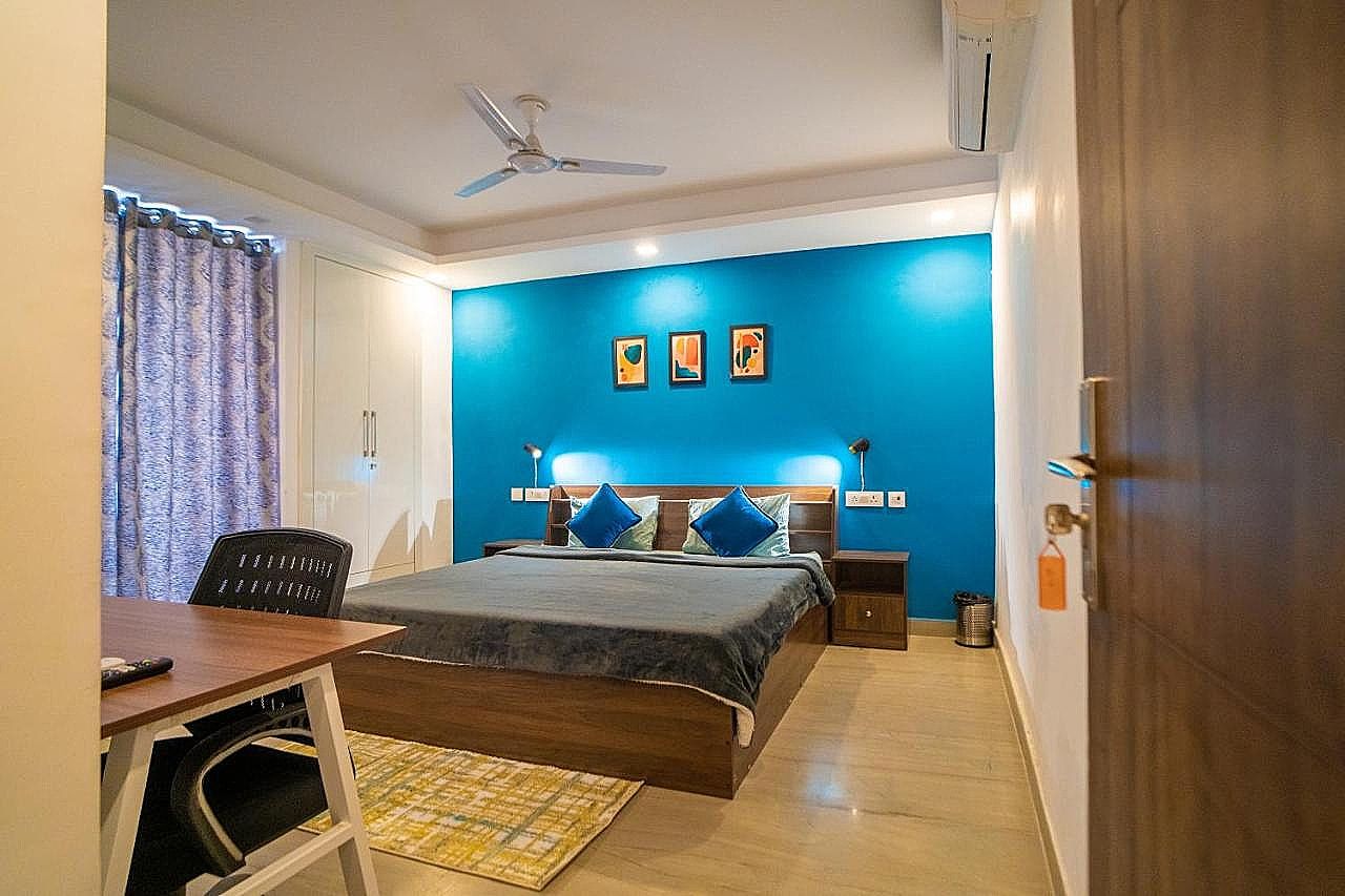 FlxHo Uno - Golf Course Road, Gurgaon Superior Room with Balcony (High Speed Wi-Fi)