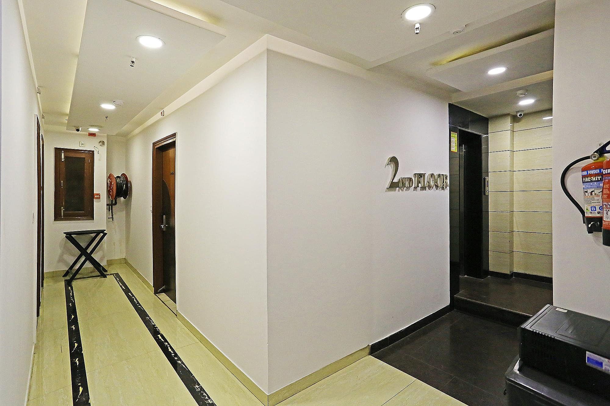 Side Image 2