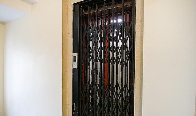 Side Image 2