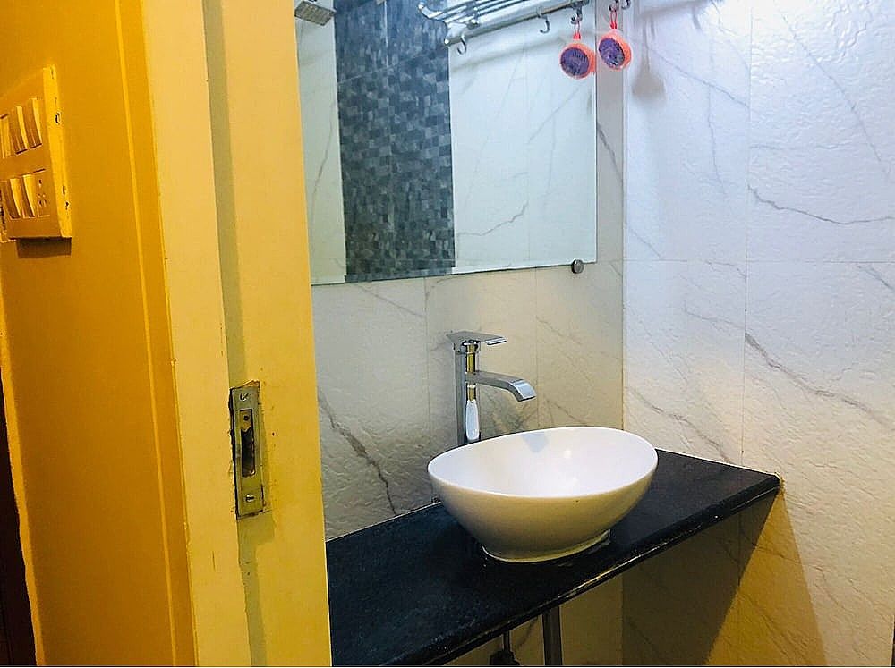 FabHotel Seven Hills Deluxe Room 5