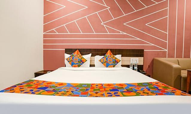 FabHotel Rajmandir Deluxe Room 4