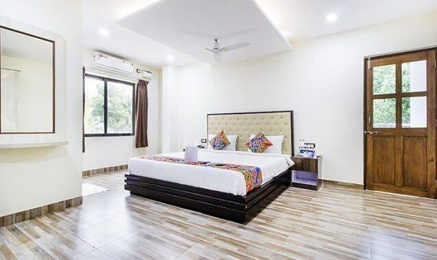 FabHotel The Sky Premium Room