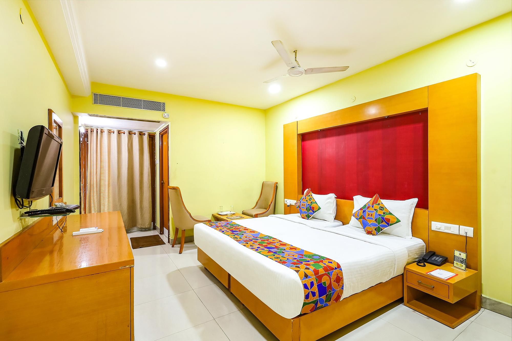  FabHotel Prime Mahalaya Residency Deluxe Room