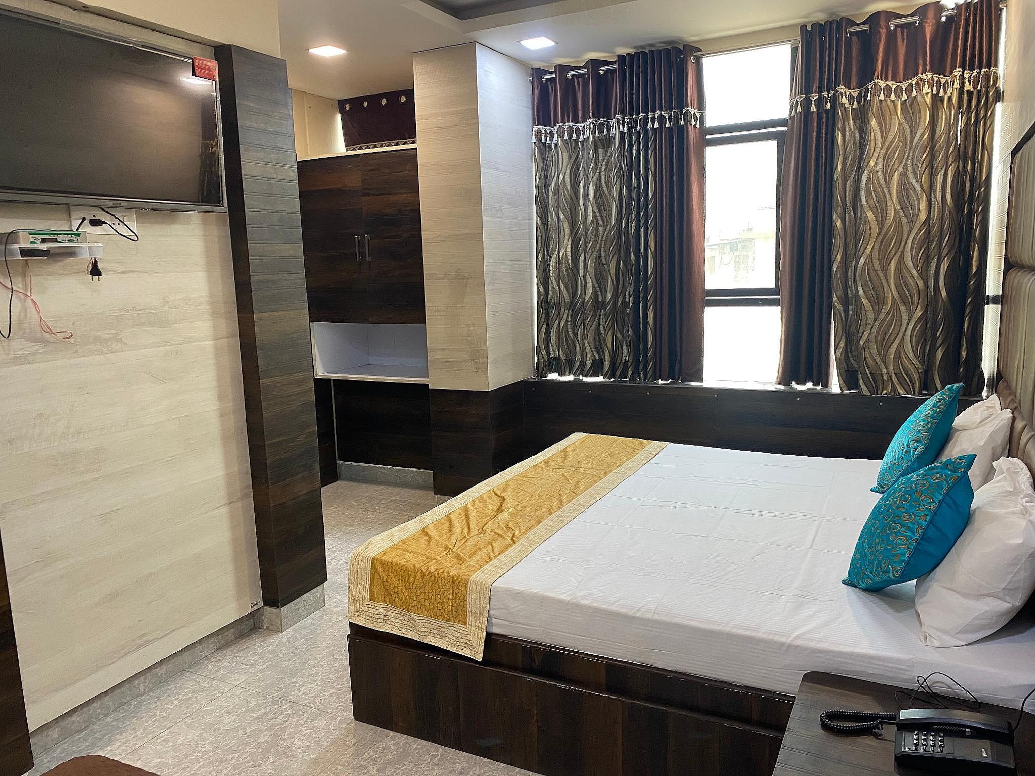 FabHotel Brij Residency Deluxe Room 5