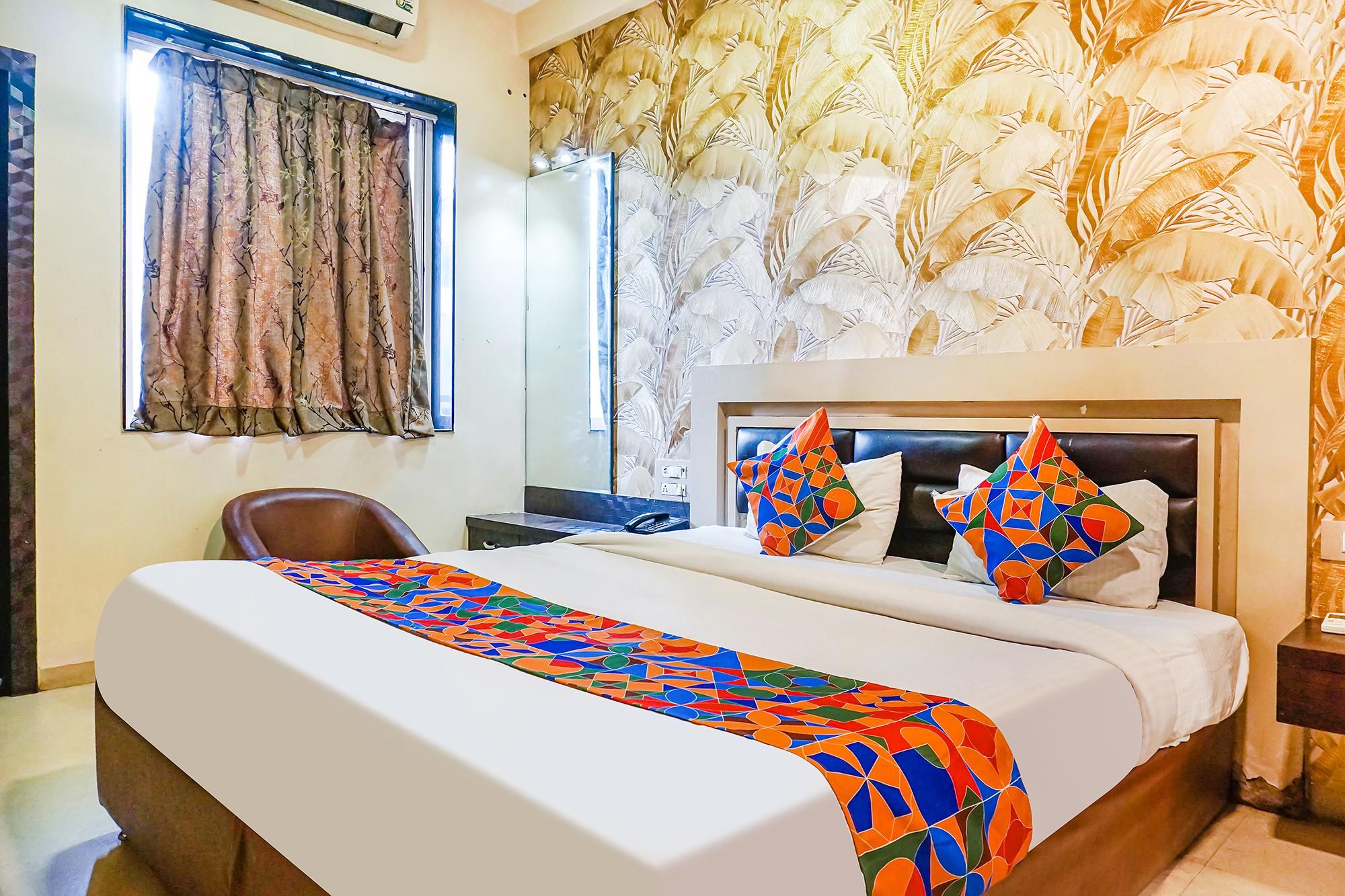 FabHotel Shades of Royal Deluxe Room 7