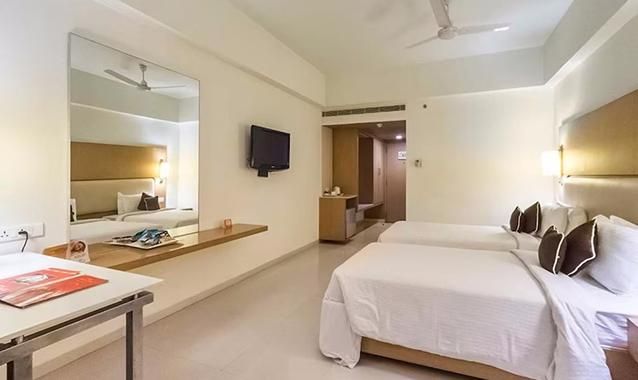 FabHotel Prime Royal Park Kakinada Business Room 2