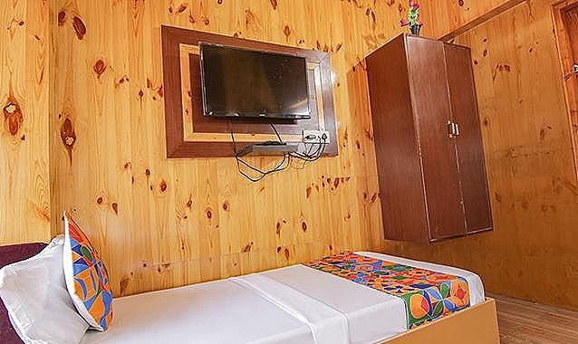 FabHotel Pushpak