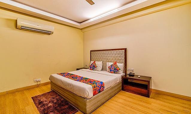 FabHotel Rivlet Deluxe Room 4