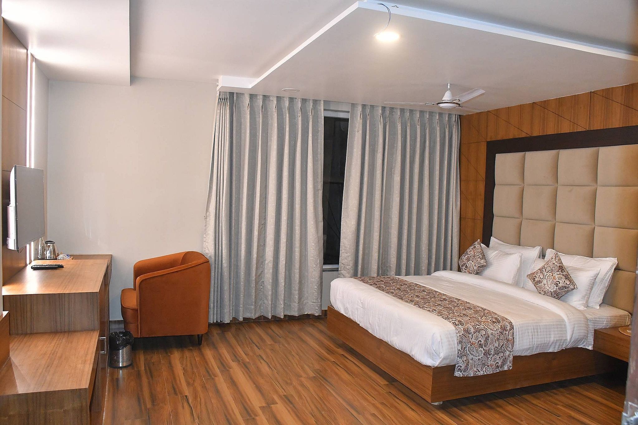 HHW Buddha Lineage Junior Suite Room 8