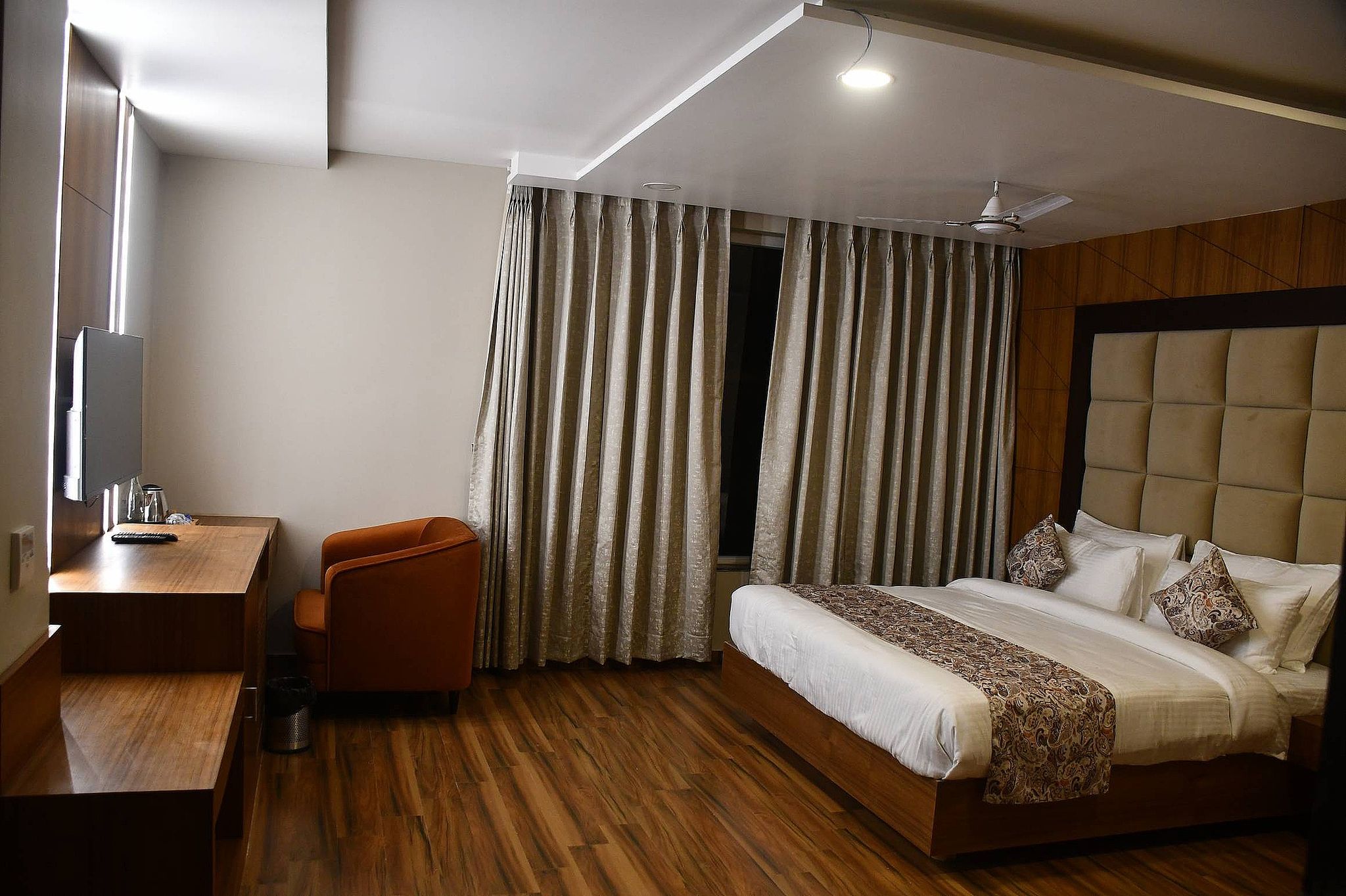 HHW Buddha Lineage Junior Suite Room 6