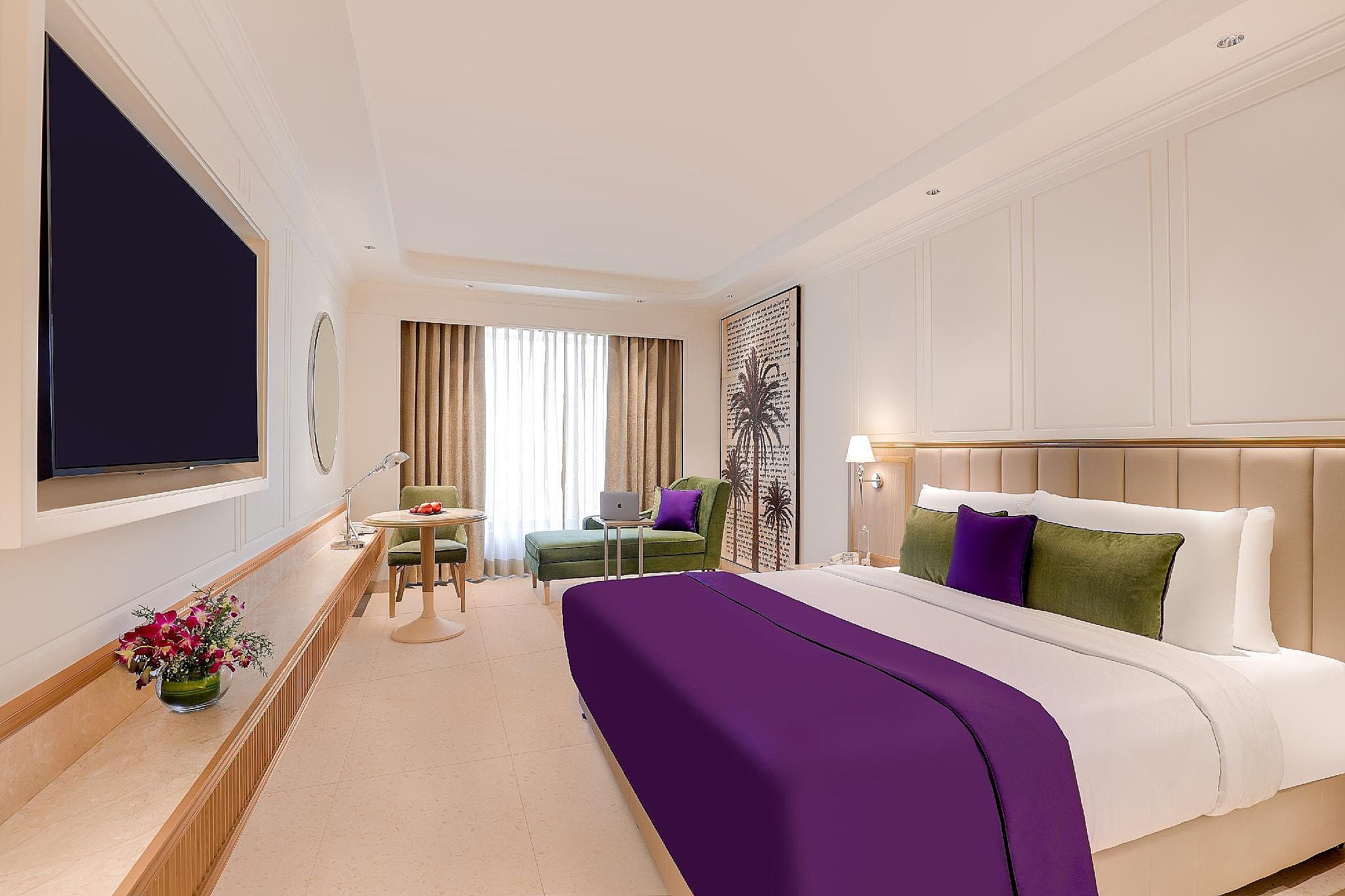 Deluxe Room with Twin Bed and Courtyard view