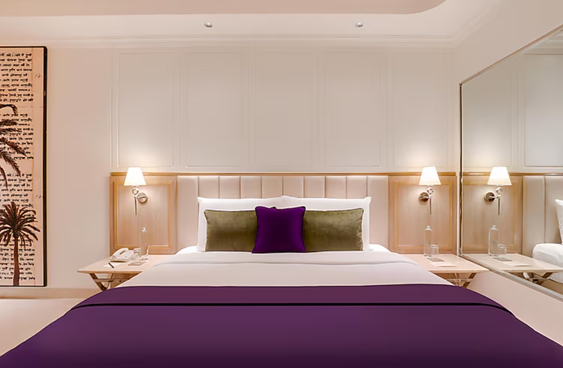 Deluxe Room with King Bed and City view