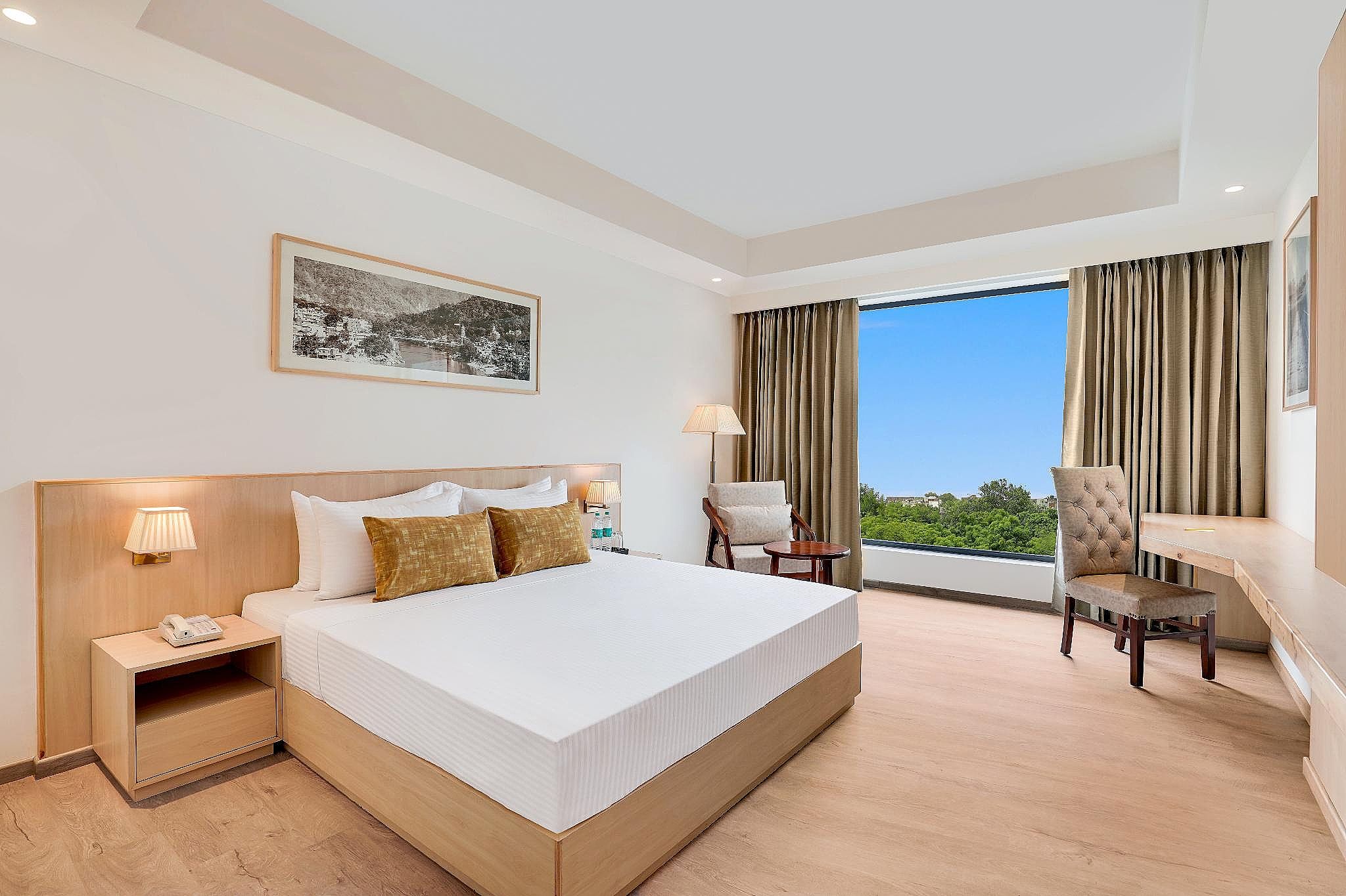 Lemon Tree Hotel, Haridwar Superior King Room