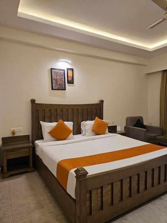 CREEK BOUTIQUE SUITE ROOM