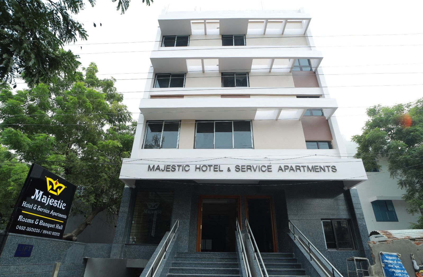 Majestic Service Apartment