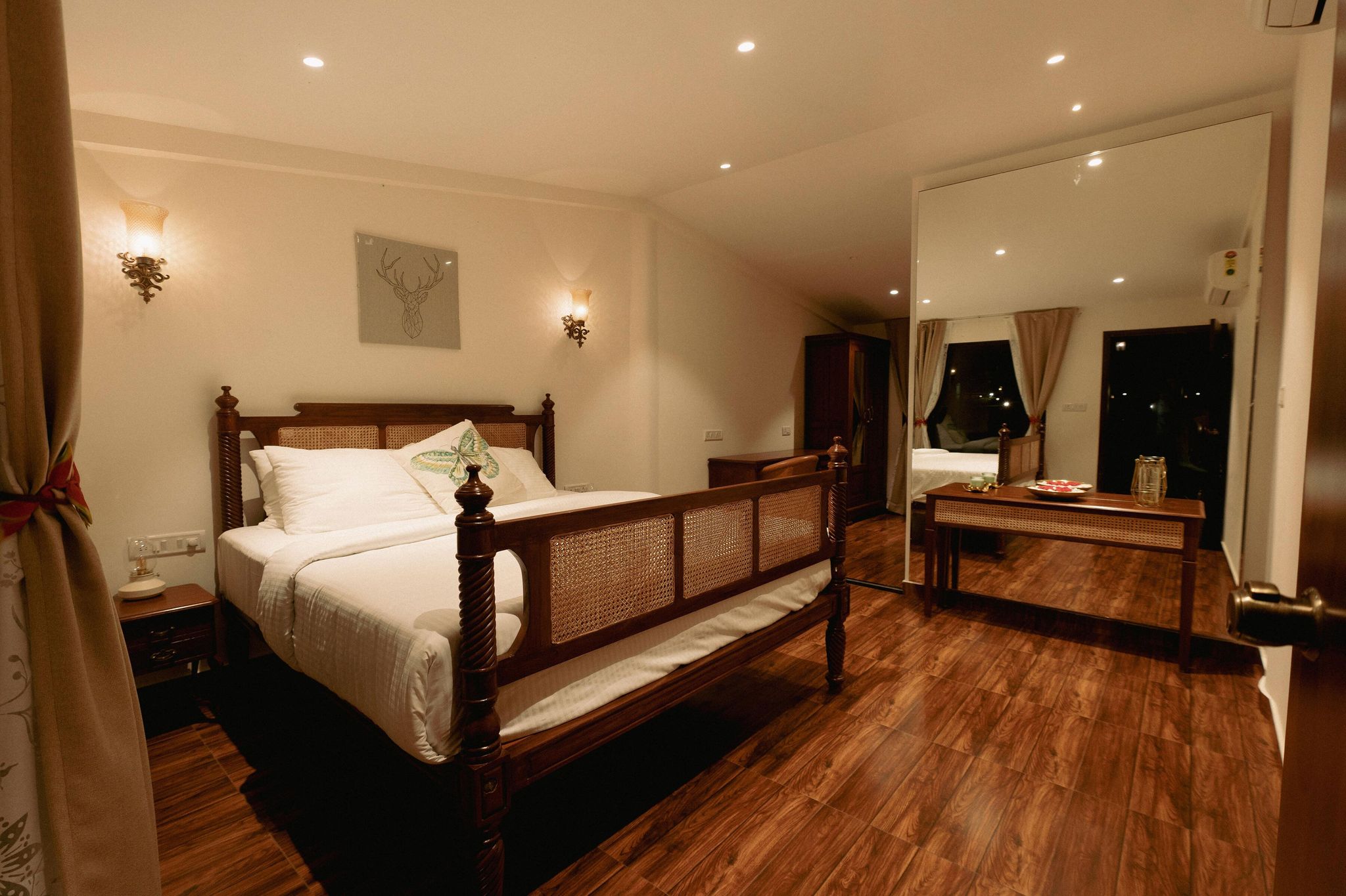 The Hamlet Premium Room 2