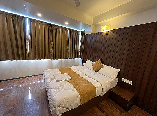 Premium Valley View Room