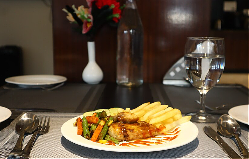 Food & Dining