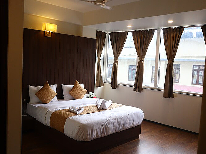 Premium Valley View Room