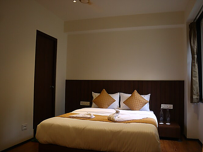 Standard Deluxe Room