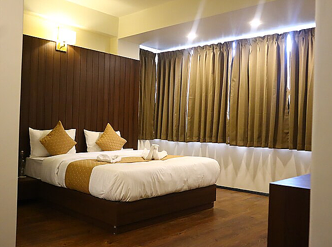 Premium Valley View Room
