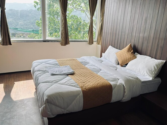 Premium Valley View Room