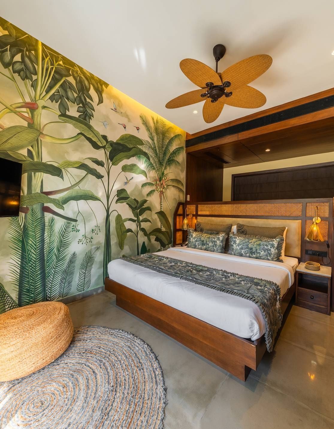 ROMEO LAGOON WITH PLUNGE POOL