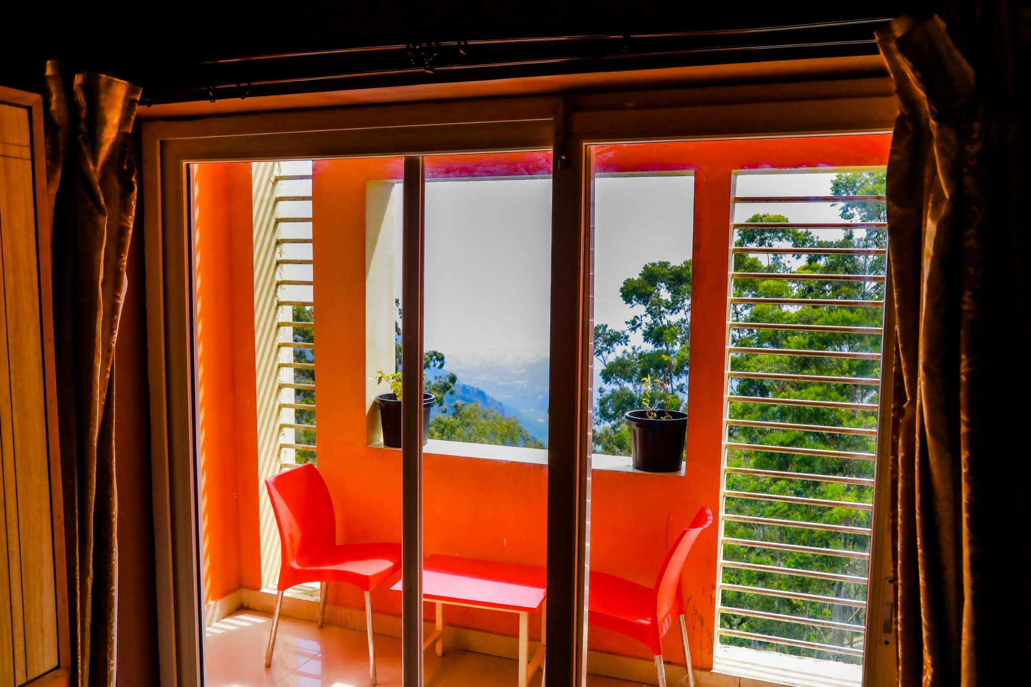 JK Grand Valley View Room 6