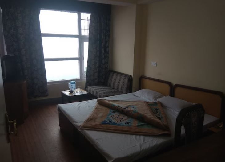 Hotel Amar Palace Semi-Delux Room 3