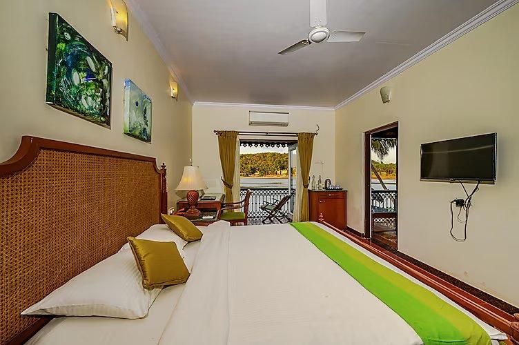 Heritage Old World Room