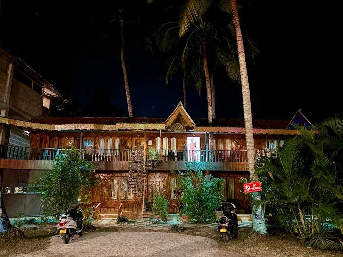 Gold India Beach Resort