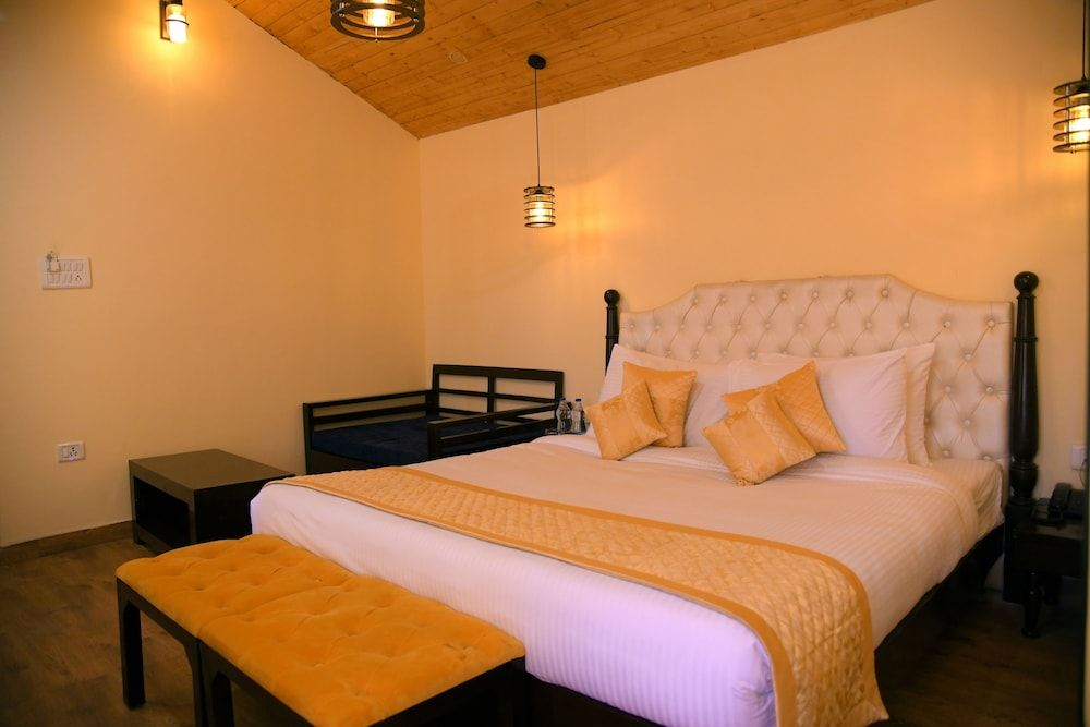 Aaroham by Aamod Dalhousie Deluxe Cottage 6