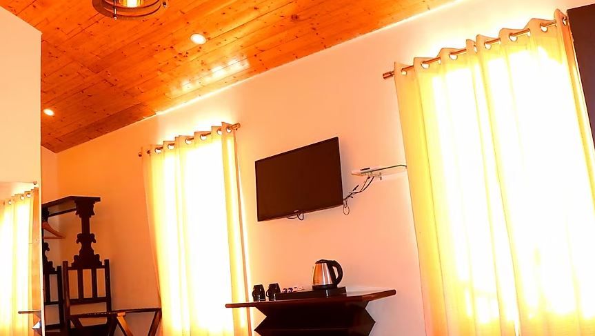 Aaroham by Aamod Dalhousie Deluxe Cottage 12