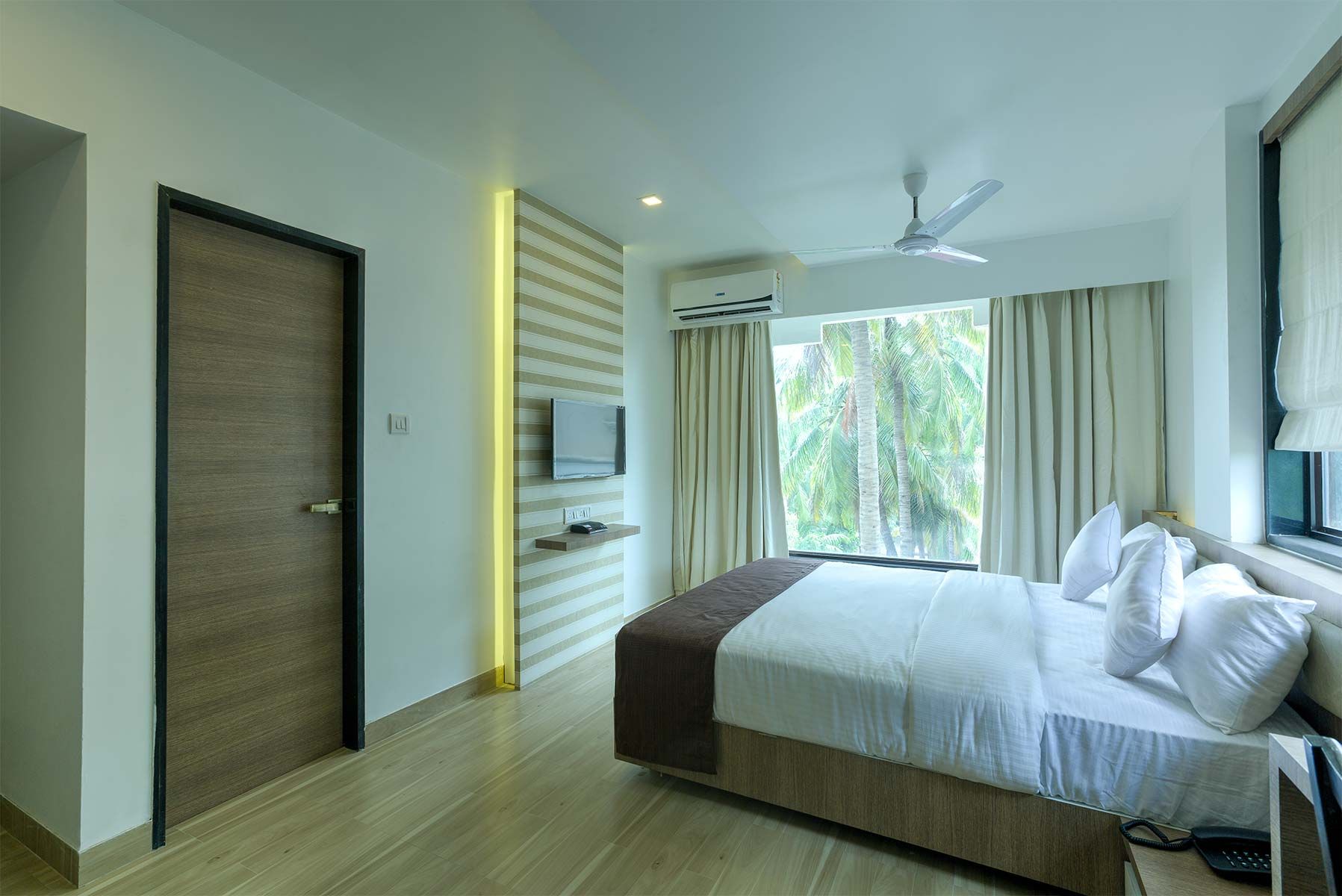 Hotel Crown Inn Standard AC Room 6