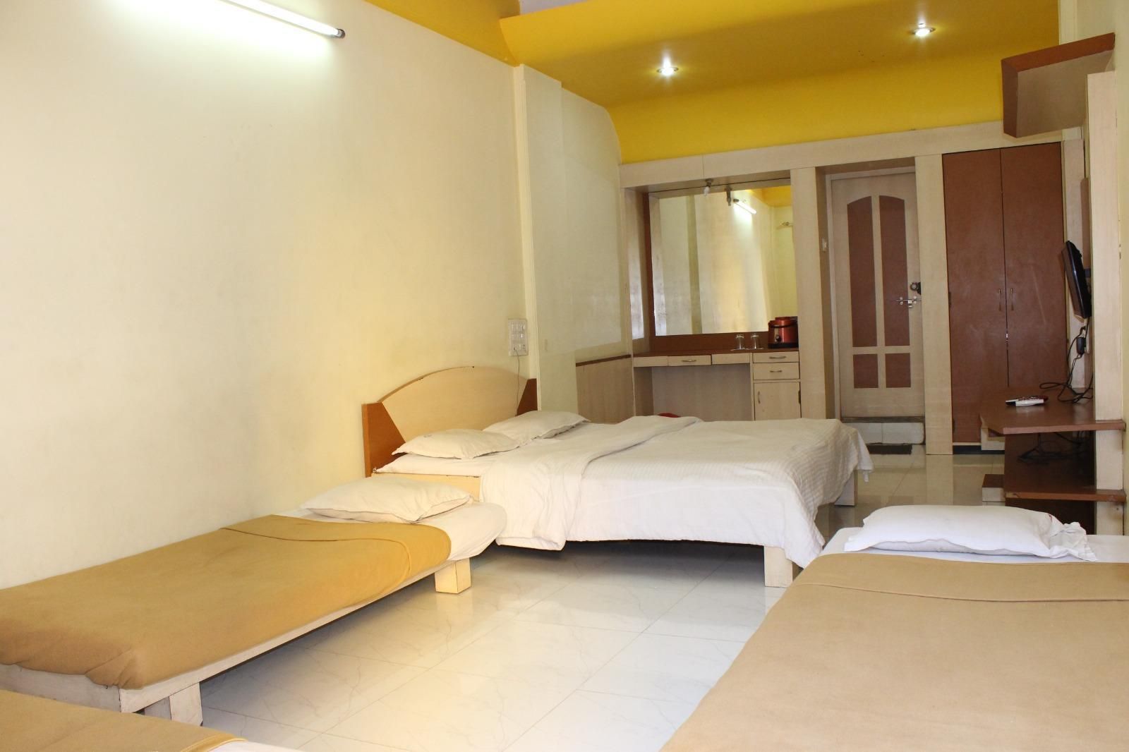 Deluxe Non AC Room 5 Bed